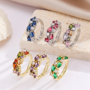 Adjustable crystal rings with colorful pear-cut cubic zirconia in gold and silver finish