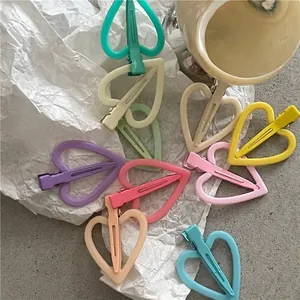 Barrettes à cheveux en forme de cœur mat macaron en plusieurs couleurs pastel
