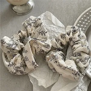 French Style Floral Fabric Scrunchies With Lace Edge Vintage Cream White Hair Ties Elastic Hair Bands For Women Girls