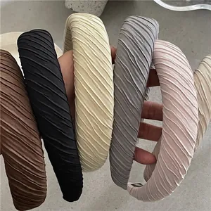 Serre-tête Vintage en Tissu Plissé pour Femmes Rembourré Éponge Couronne Haute Bandeau Rétro Couleur Unie Accessoires Cheveux Faits Main
