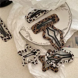 Fashion vintage leopard print hair clip set with star and rectangle geometric shapes