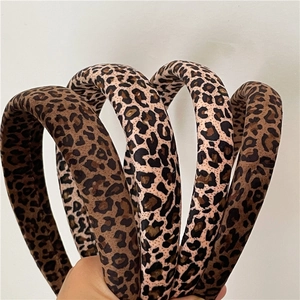 Fashionable leopard print padded sponge headbands in dark brown and light animal patterns