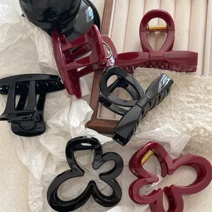 Eleganti mollette per capelli con fiori e fiocchi in resina nera e rosso vino