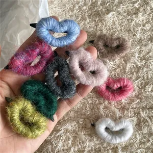 Mignonnes Pinces à Cheveux en Laine Tricotée en Forme de Cœur Douces Pinces à Bec de Canard Accessoires Cheveux Femme Fille