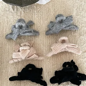 Korean Style Sweet Knit Bowknot Hair Claw Clip For Women Autumn Winter Plush Bow Hair Catch Clip Elegant Hair Accessories