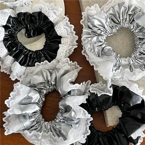 Chouchous en Cuir PU avec Bordure en Dentelle pour Femmes Doux Rétro Élastiques à Cheveux Noir Argent Support de Queue de Cheval
