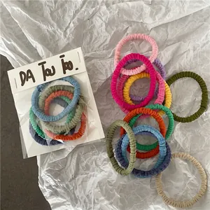 Lot de cinq chouchous plissés élastiques de couleur crème pour filles aux tons vibrants