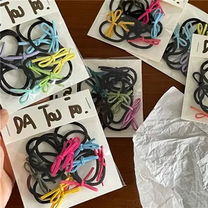 Detailansicht 10er Set bunte Samtschleifen Haargummis mit elastischen Bändern für Mädchen