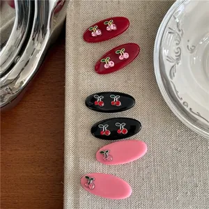 Ensemble de barrettes à cheveux cerise en strass de couleurs rouge, noir et rose