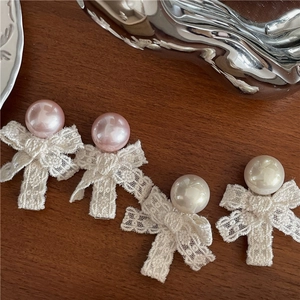 Lace bow hair clips set with pearls in pink and white, elegant retro style for women