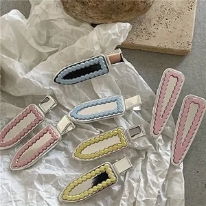 Barrettes à cheveux géométriques minimalistes effet miroir avec bordure perlée ondulée