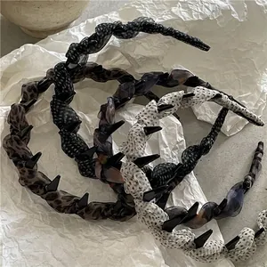 Breathable leopard and polka dot mesh headbands with non-slip teeth for women