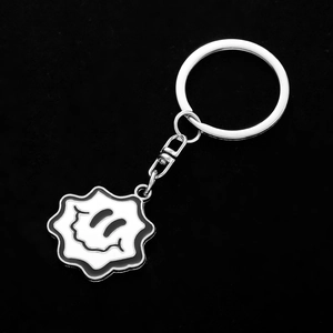 Porte-clés en Alliage de Zinc à Bord Ondulé Hip Hop Avec Smiley en Émail Pour Hommes Femmes Accessoires Streetwear Cadeau