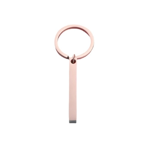 Llavero rectangular minimalista de acero inoxidable en oro rosa con acabado de espejo pulido
