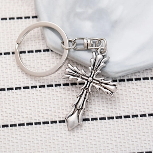 Retro hip hop thorn cross keychain in antique silver finish for car keys and backpacks