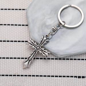 Retro Gothic Thorns Cross Keychain Vintage Zinc Alloy Distressed Hip Hop Pendant Car Key Ring Halloween Gift For Unisex