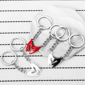 Minimalist Magnetic Couple Keychain Zinc Alloy Hand Holding Heart Keyring For Lovers Friends Wedding Birthday Gift Accessory