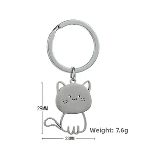 Detail view showing a 29mm silver cat-shaped pendant with hollow body and 7.6g weight