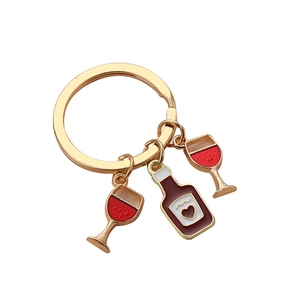 Charming gold-plated alloy wine bottle and glasses keychain for handbags or car keys