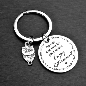 Stainless steel owl keychain with engraved round pendant for retirement gift