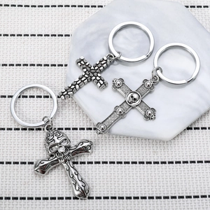 Vintage Gothic Cross Skull Keychain For Men Punk Hip Hop Zinc Alloy Metal Key Ring Cool Halloween Party Gift Accessories