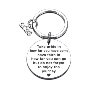 2026 Stainless steel graduation keychain with engraved inspirational quote and heart charm