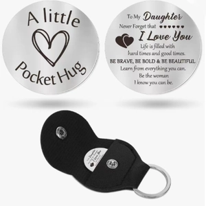Pièce de Poche Pocket Hug en Acier Inoxydable Jeton de Décision Cœur Avec Étui Porte-clés en Cuir PU Cadeau Famille Fille Fils