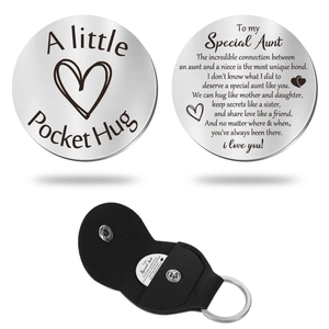 Pièce Pocket Hug en acier inoxydable avec étui en cuir pour cadeau spécial tante