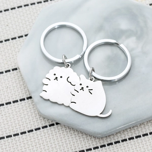 Simpatico Portachiavi in Acciaio Inossidabile con Gatto e Cane Che Si Abbracciano per Coppie Regalo di San Valentino