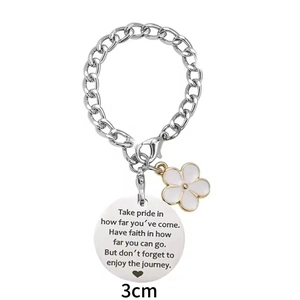 Floral stainless steel pendant chain for Stanley cups with 3cm engraved charm and daisy