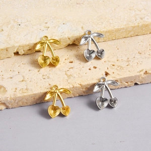 Detailed view of cherry-shaped 304 stainless steel pendants with heart-shaped basins