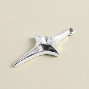 Pendentif étoile à quatre branches en acier inoxydable 304 poli avec fini brillant