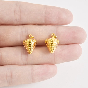 304 Stainless steel strawberry pendants in gold finish for DIY jewelry making