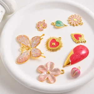 Colgantes DIY de Acero Inoxidable 304 Esmalte Corazón Flor Mariposa Hoja para Fabricación de Joyería Collar Pulsera Pendientes Accesorios