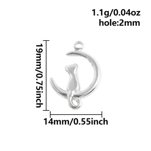 Ciondolo gatto sulla luna argento con dimensioni 19mm x 14mm e dettagli del foro