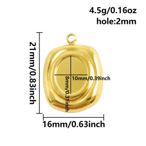 Detailed size specifications for a gold-plated square stainless steel pendant tray