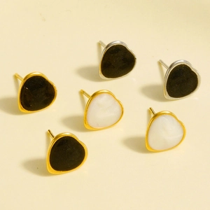Stainless Steel Heart Stud Earrings Sweet Enamel Jewelry Minimalist Niche Design Daily Ear Accessories For Women Elegant