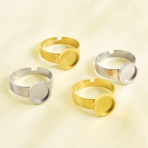 Adjustable stainless steel ring bases with round trays in gold and silver for DIY jewelry