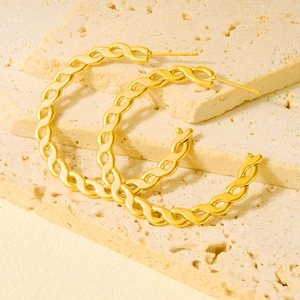 Chic twisted woven design large gold hoop earrings made of durable stainless steel