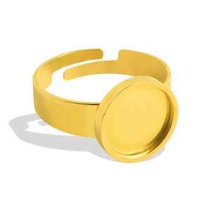 Primer plano de la base de anillo ajustable bañada en oro 18k para joyería DIY