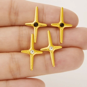 Boucles d'oreilles étoiles en acier inoxydable doré avec zircons noir et blanc