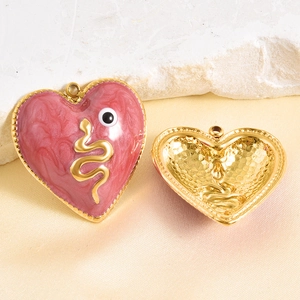 Collar con colgante de corazón rosa con serpiente dorada y ojo turco de acero inox