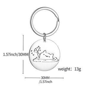 Simpatico portachiavi a forma di gatto tondo in acciaio inox con diametro di 30 mm
