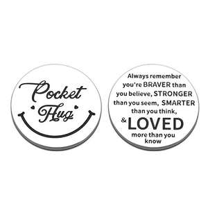Jetons Pocket Hug en acier inoxydable avec gravure motivationnelle et visage souriant