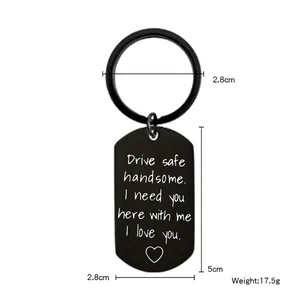 Porte-clés Drive Safe en acier inoxydable noir avec texte gravé et dimensions