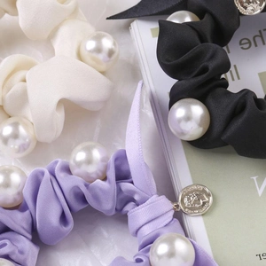 Satin Haargummis Mit Imitationsperlen Und Schleife Gold Metall Münzanhänger Retro Elegante Elastische Haarbänder Damen