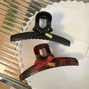 Grande Pinza per Capelli in Acrilico con Fiocco per Donna Elegante Finitura Tartarugata Design Etichetta Oro Accessori