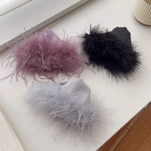 French Style Fluffy Feather Hair Claw Clip For Women Satin Mixed Material Triangle Shark Clip Elegant Hair Accessories
