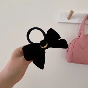 Elegant Velvet Bow Hair Tie With Artificial Pearl Camellia Flower For Women Vintage Metal Ring Elastic Hair Rope Accessories