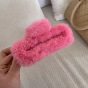 Grande Pince à Cheveux en Peluche Fausse Fourrure pour Femmes Accessoires Cheveux Hiver Rose Pince à Cheveux Requin